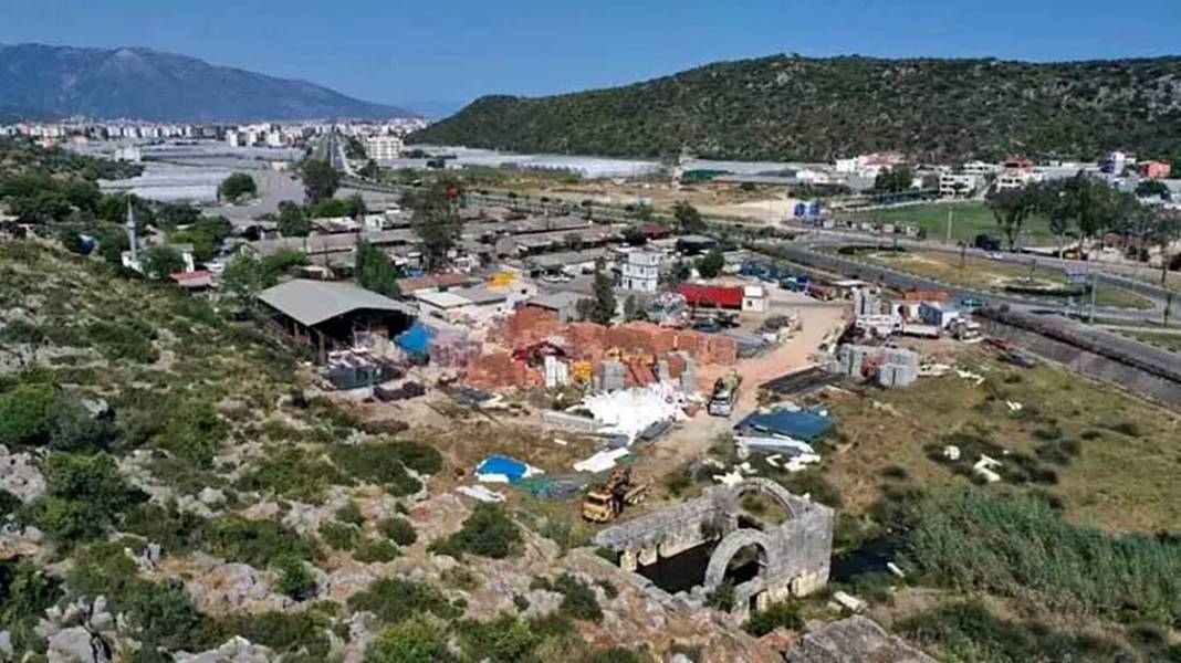 Geçmişten gelen şifa: Yıllarca saklı kalan termal tesis turizme açılıyor! Çöpten çıkan 1800 yıllık kutsal çeşme 10